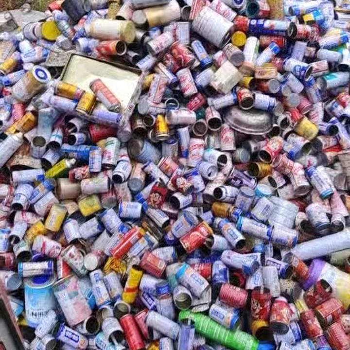 收花盒子的小情侣