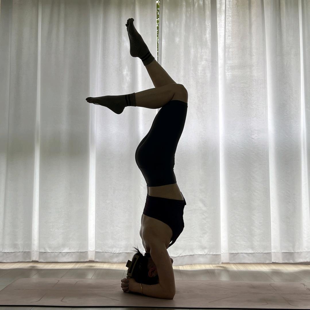 卖房小姐姐爱瑜伽