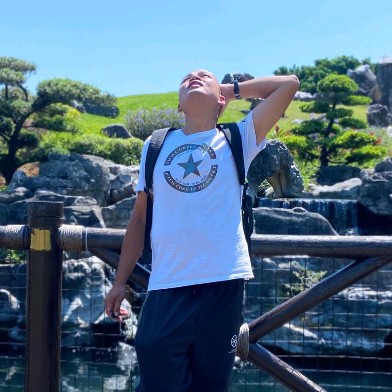 徐半癫(奋斗中）