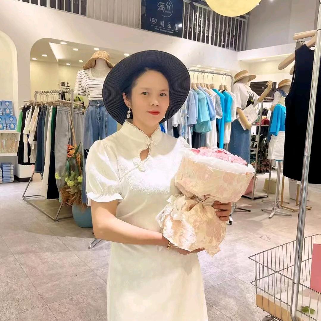 开家居馆的万阿姨