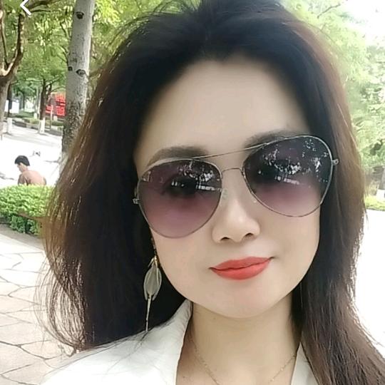 依依💋
