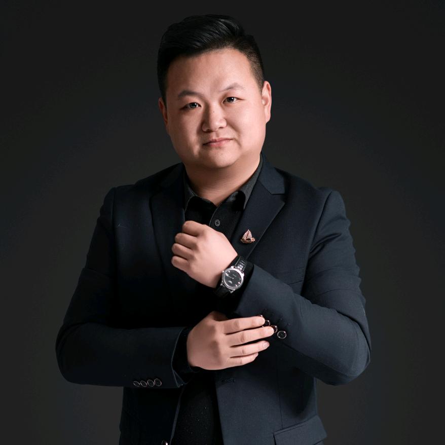北方哥（球场跑道材料厂商）Wang Qi