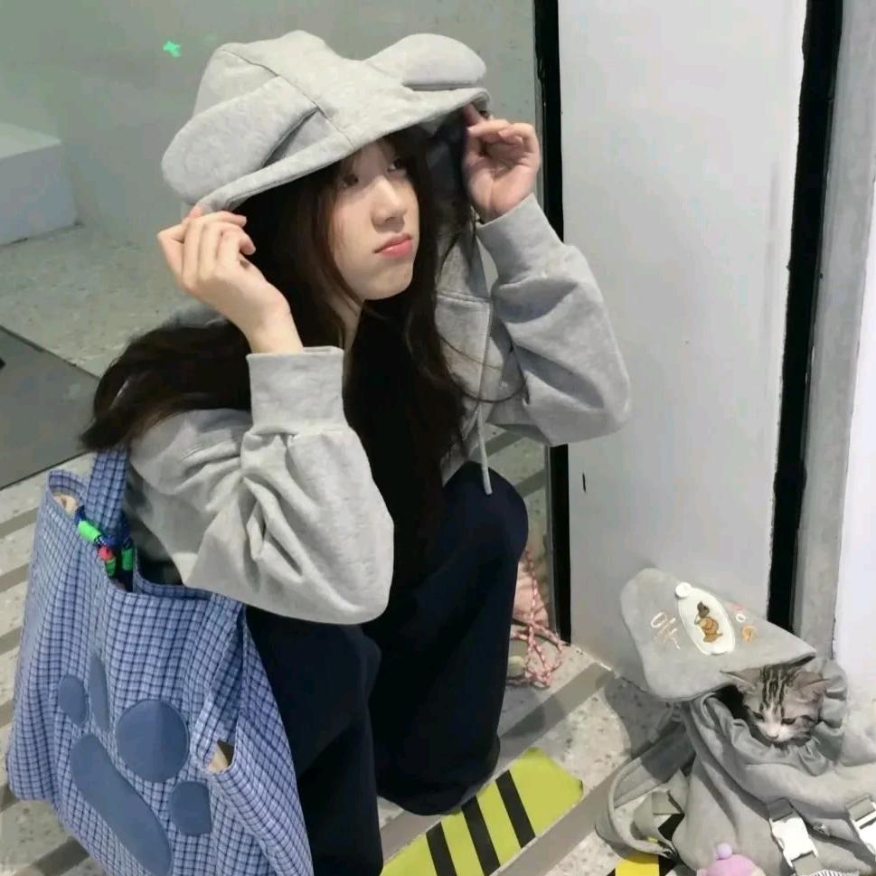 偷偷哩