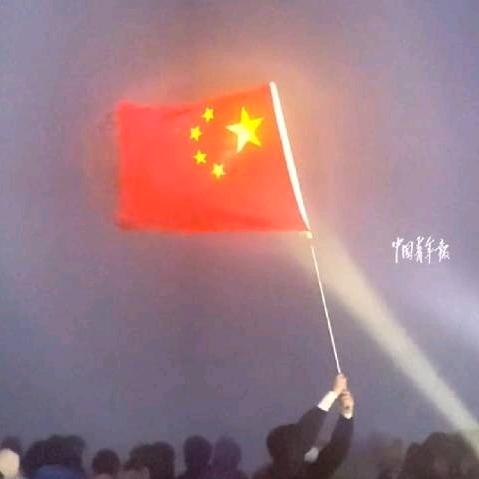 红旗•强（橱窗军火）