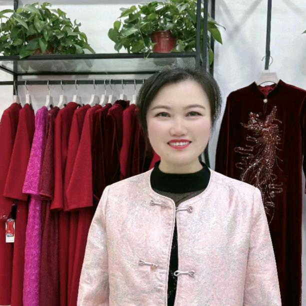 确山雪雕女装穿搭