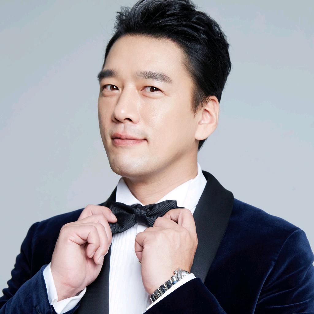 漂  逸 大爷          77