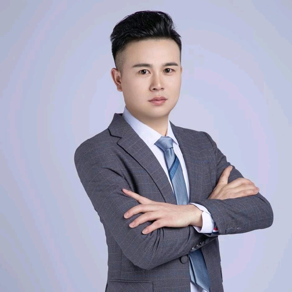 八匠鼎酿酒邓师傅