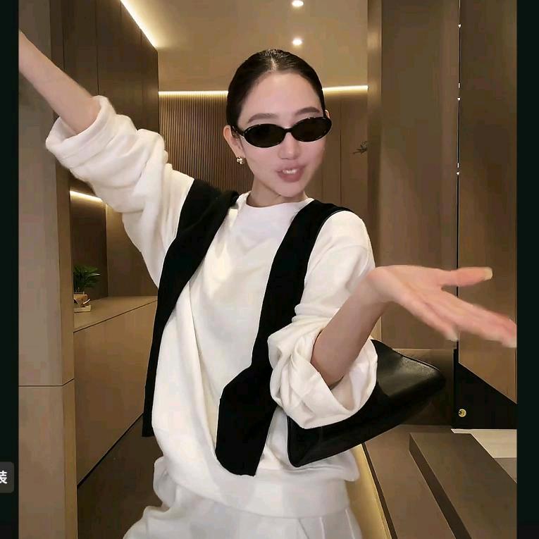 lili林