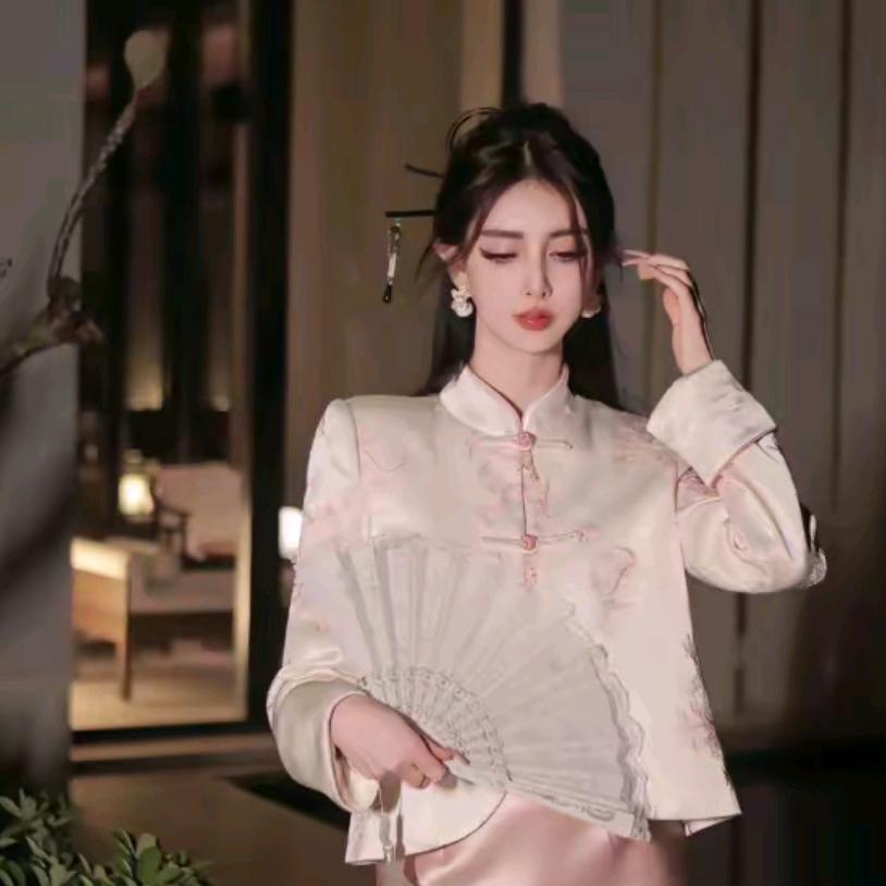 魏凡舒-穿搭推荐.红红康