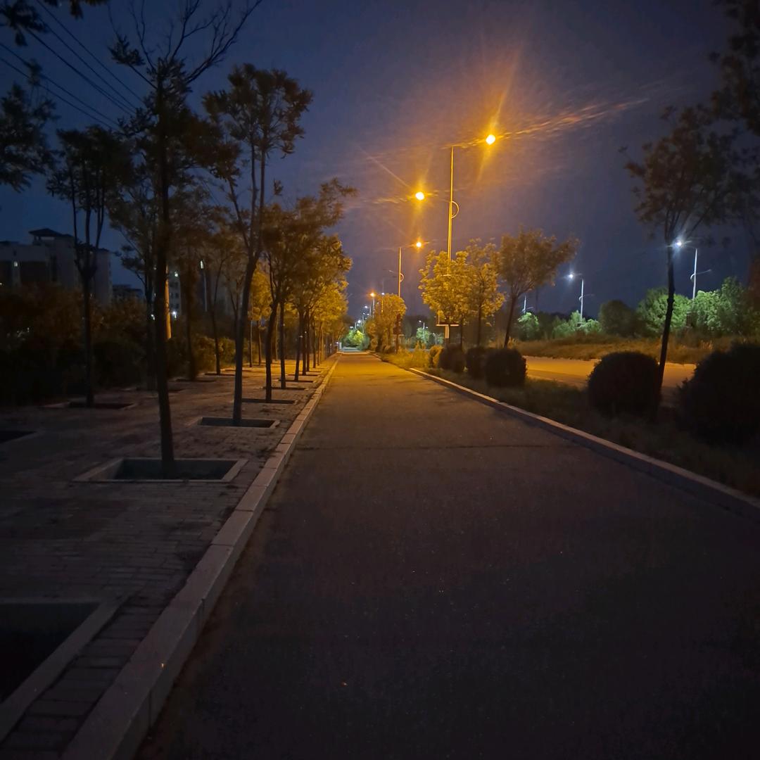 山河辽阔，人间值得