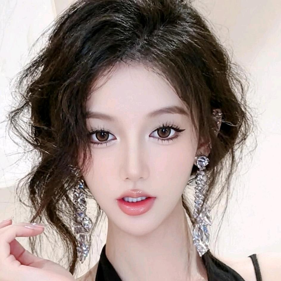 妮妮爱吃肉肠