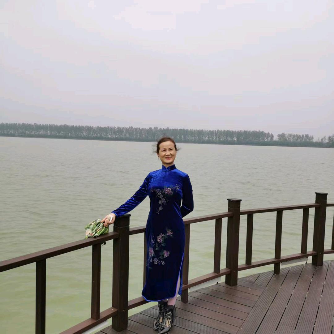 妖精奶奶，(拒绝私聊)每天7点到8点直播