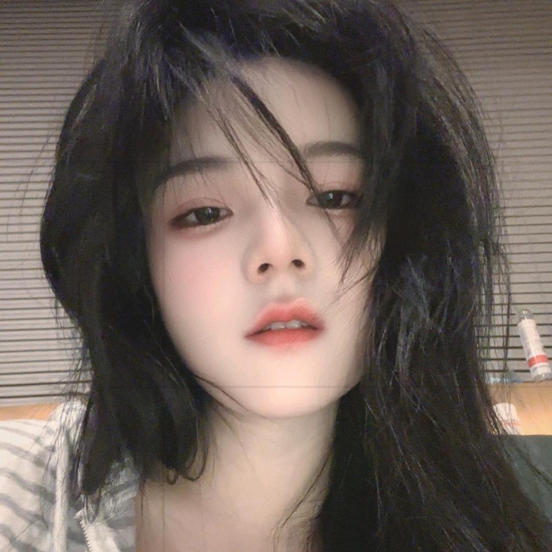 小不点（苗族圣（剩）女）