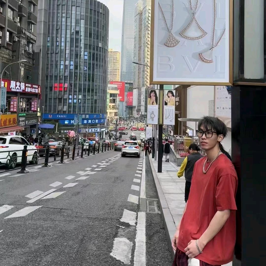 凌霄奢牌高定女包