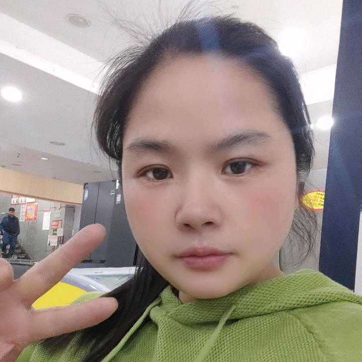 榕山苏宁易购店林姐