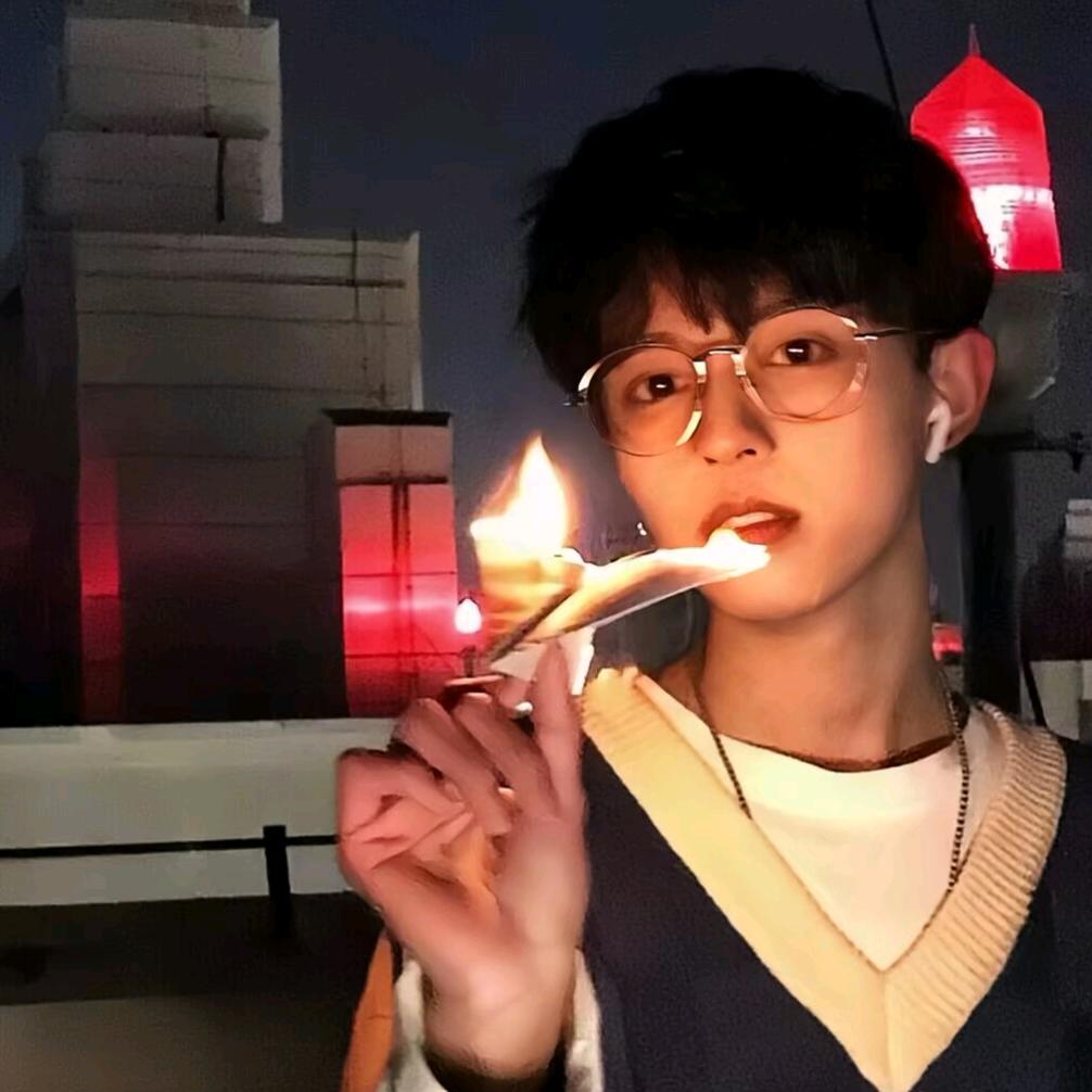 摆烂小鱼