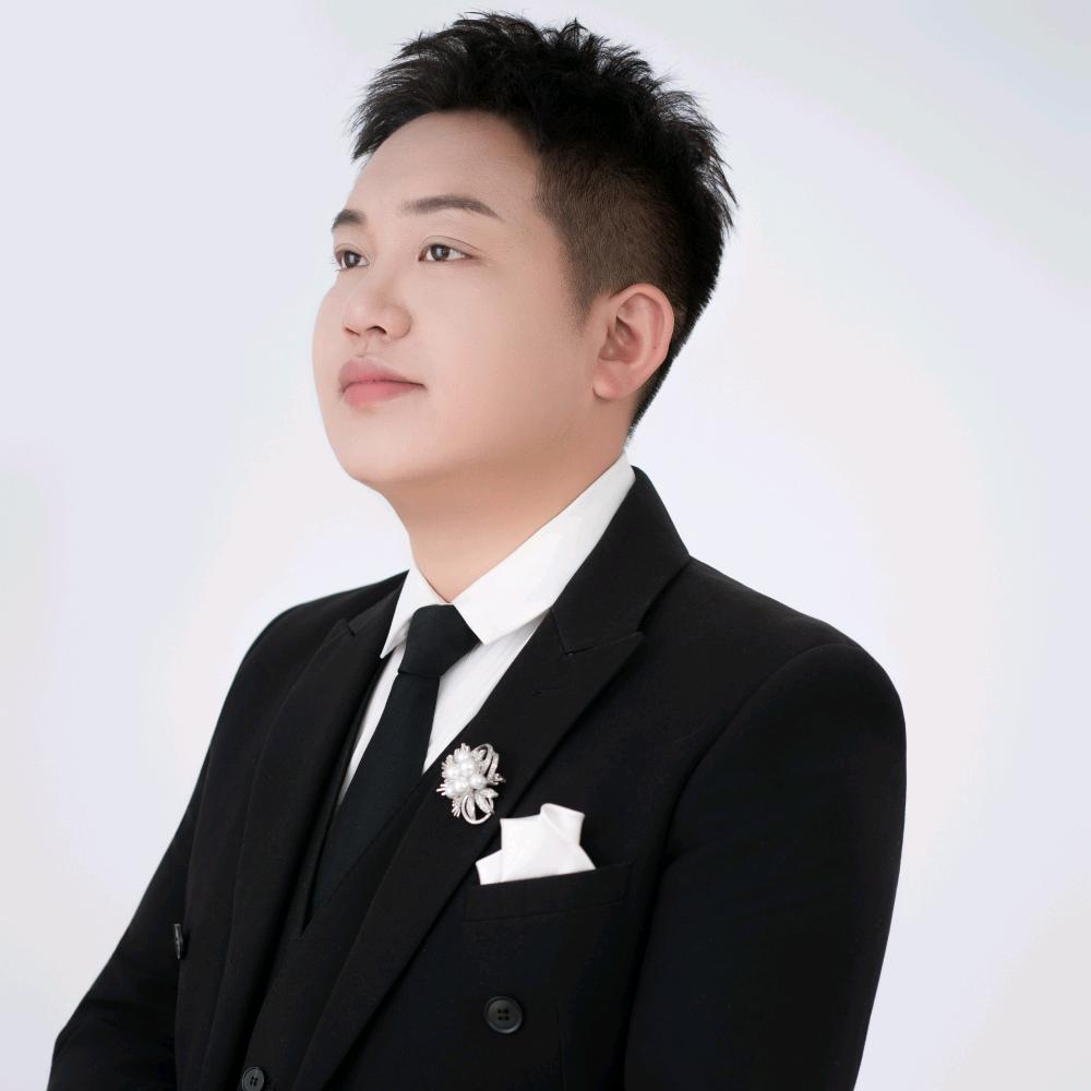 坐在坟头调戏鬼👻👻