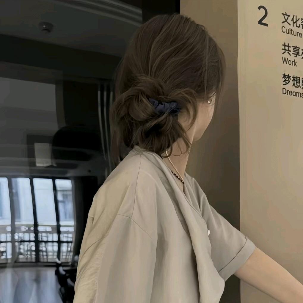 小羊睡着了