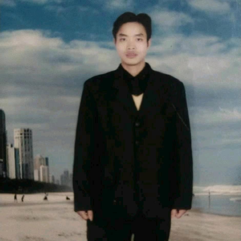 单身黄哥。🌹