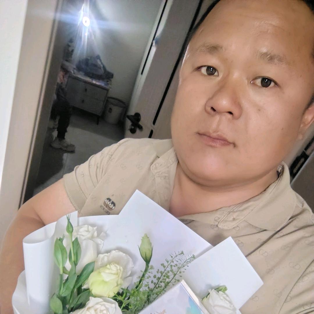 专业光伏清洗团队