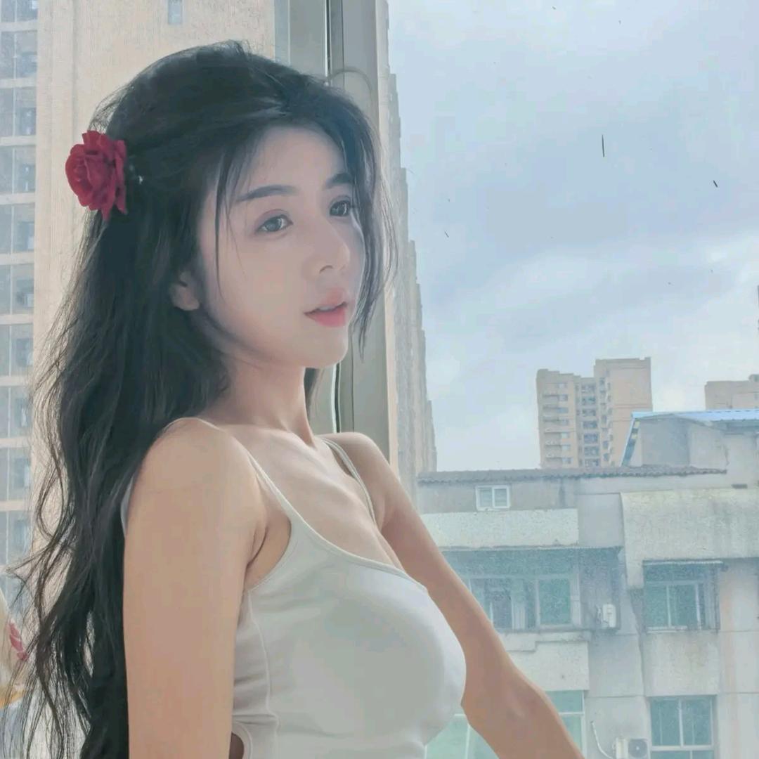 吃炸鸡的仙女♥