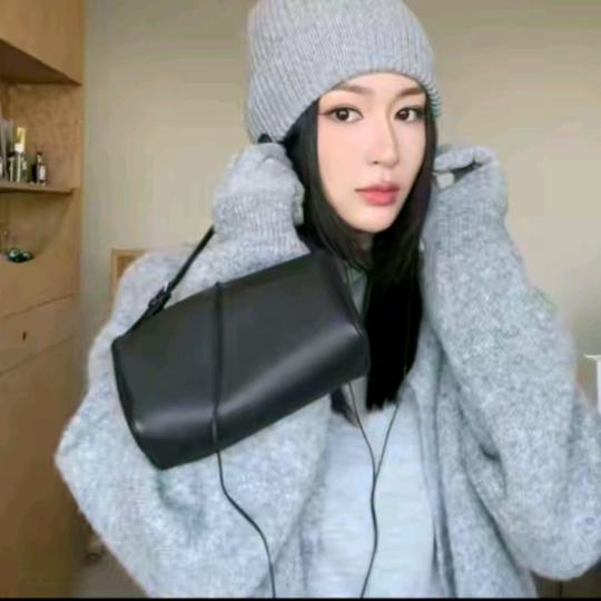 马油叶儿~时尚穿搭