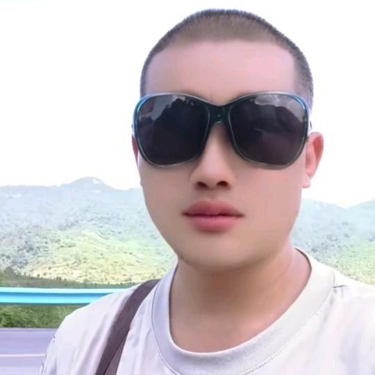 德江杨哥，佛教弟子