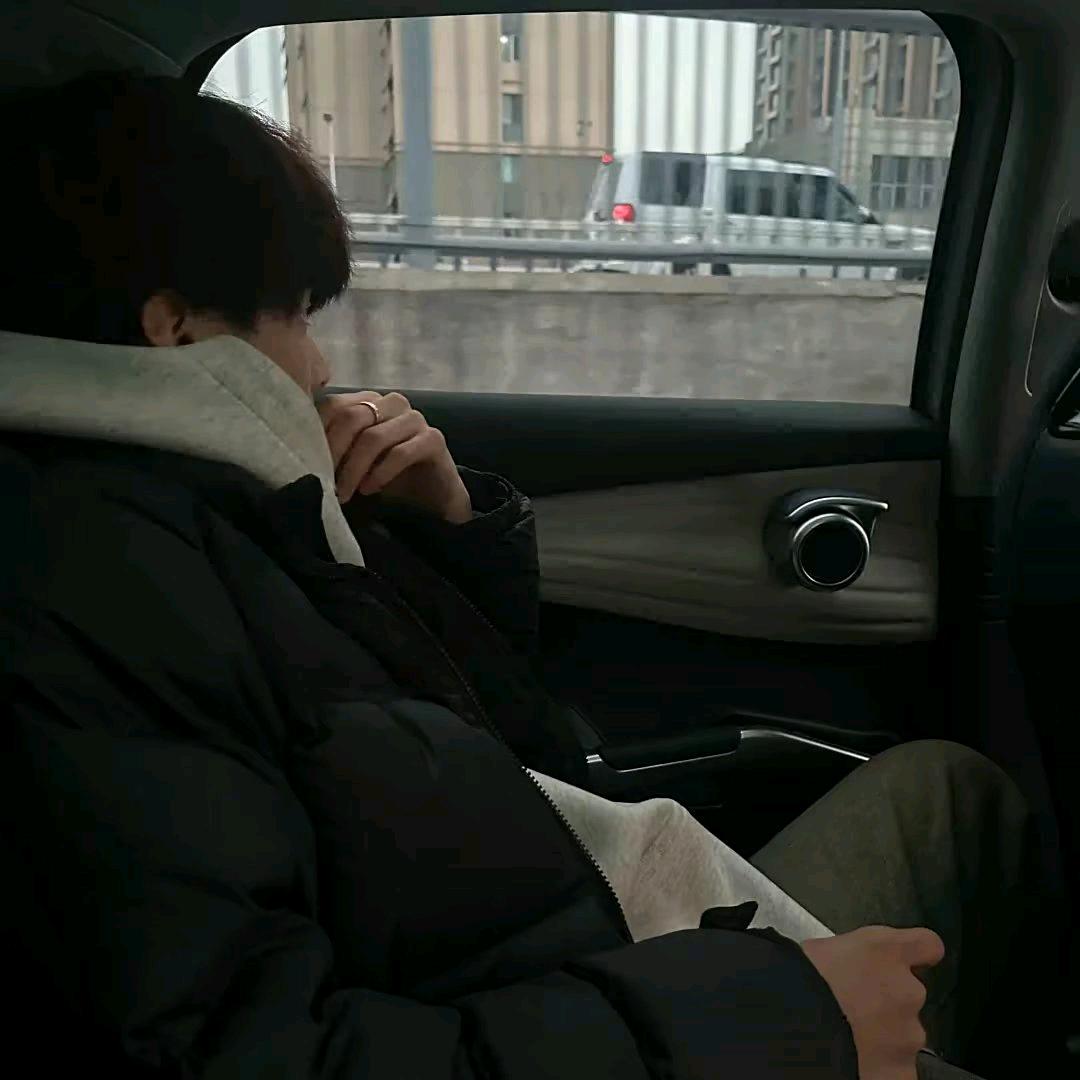 Liu^