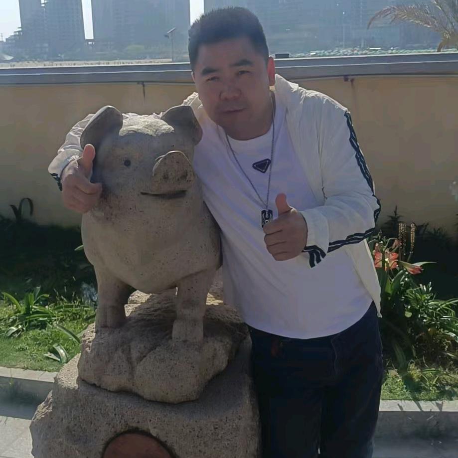 生活不易。全靠拼劲！