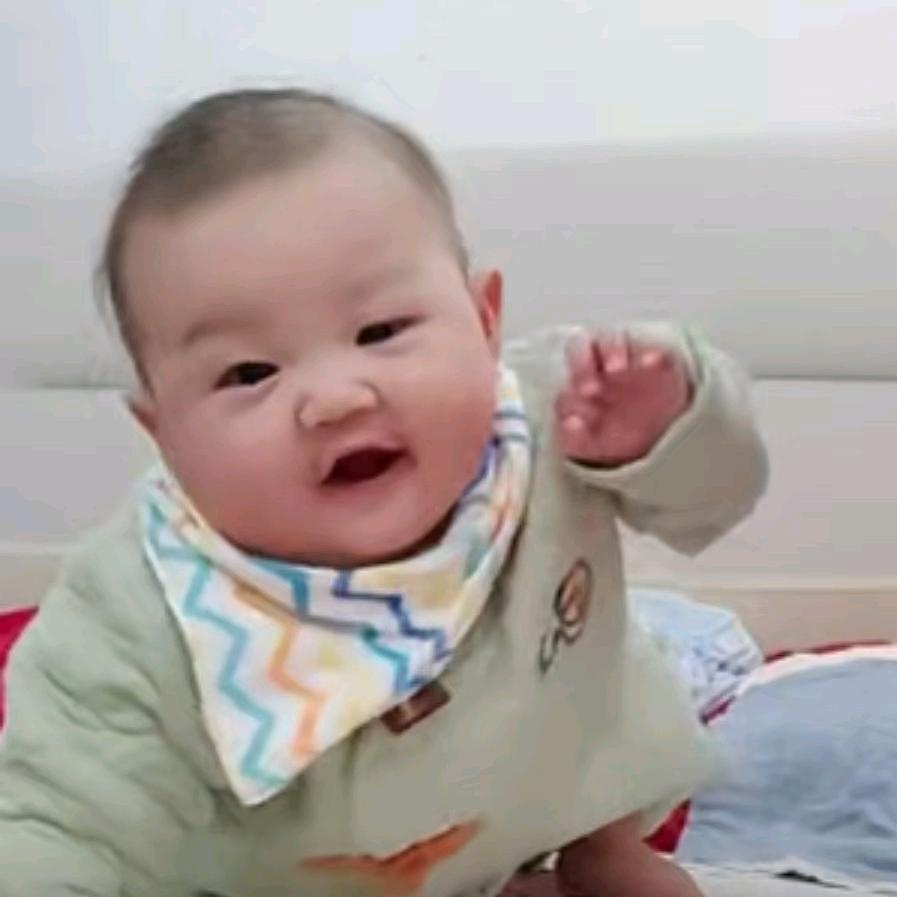 褚心不变努力奋斗者