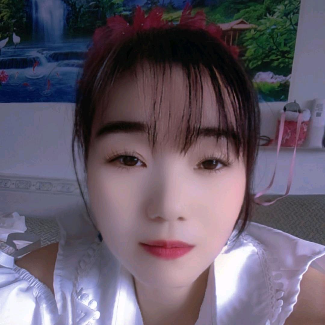 群群（单身一人）