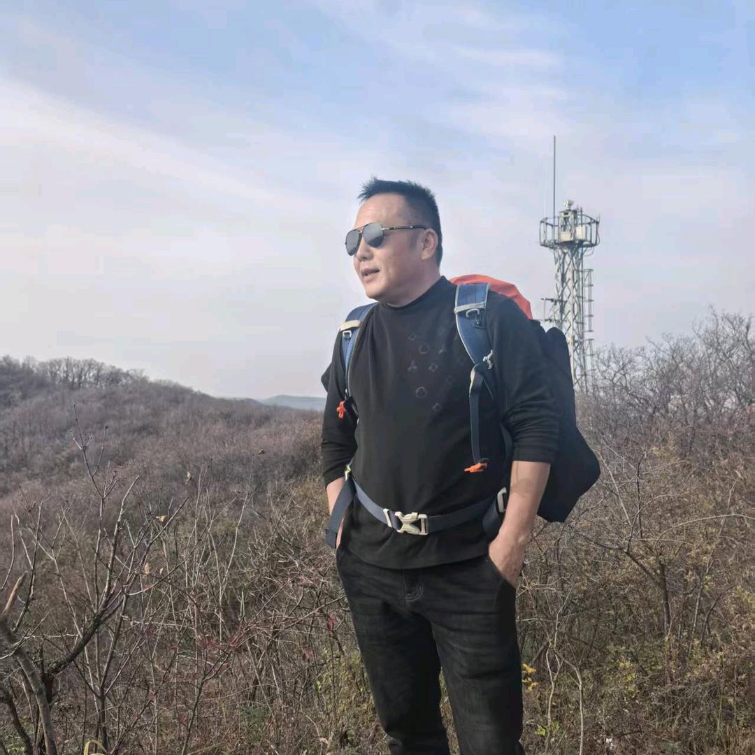 巡山吻水