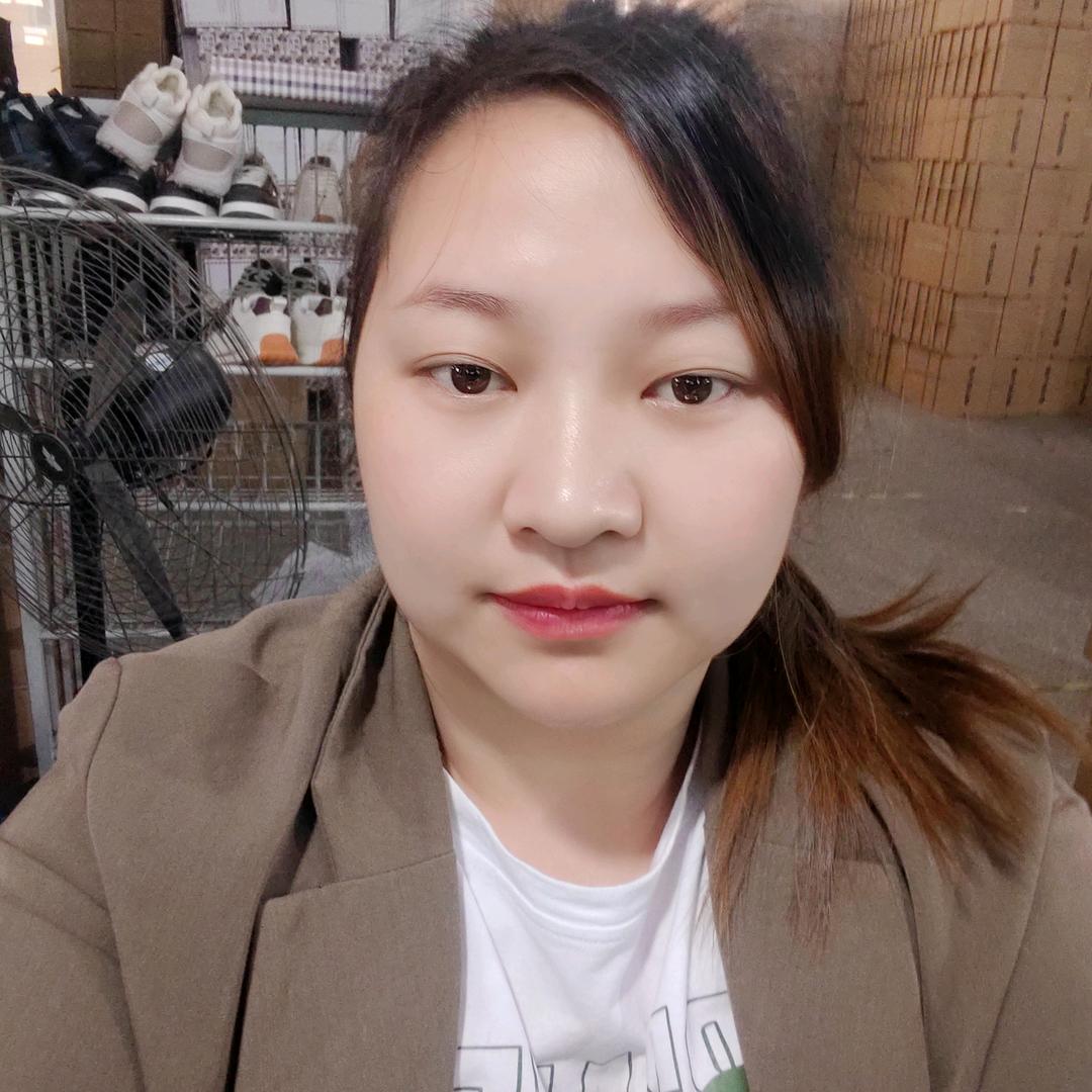 代家三小姐