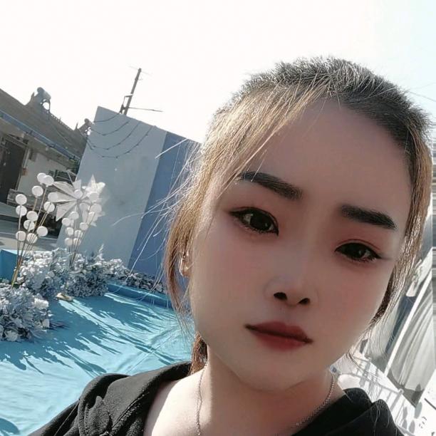 大彬州  邓小薇