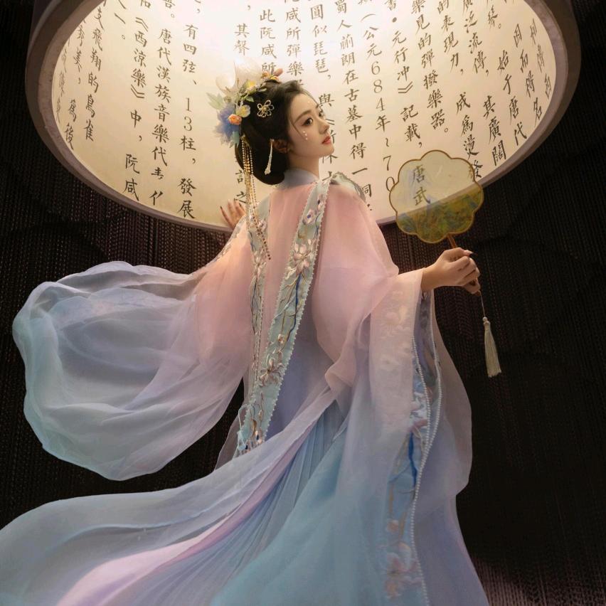 妍儿旅行记