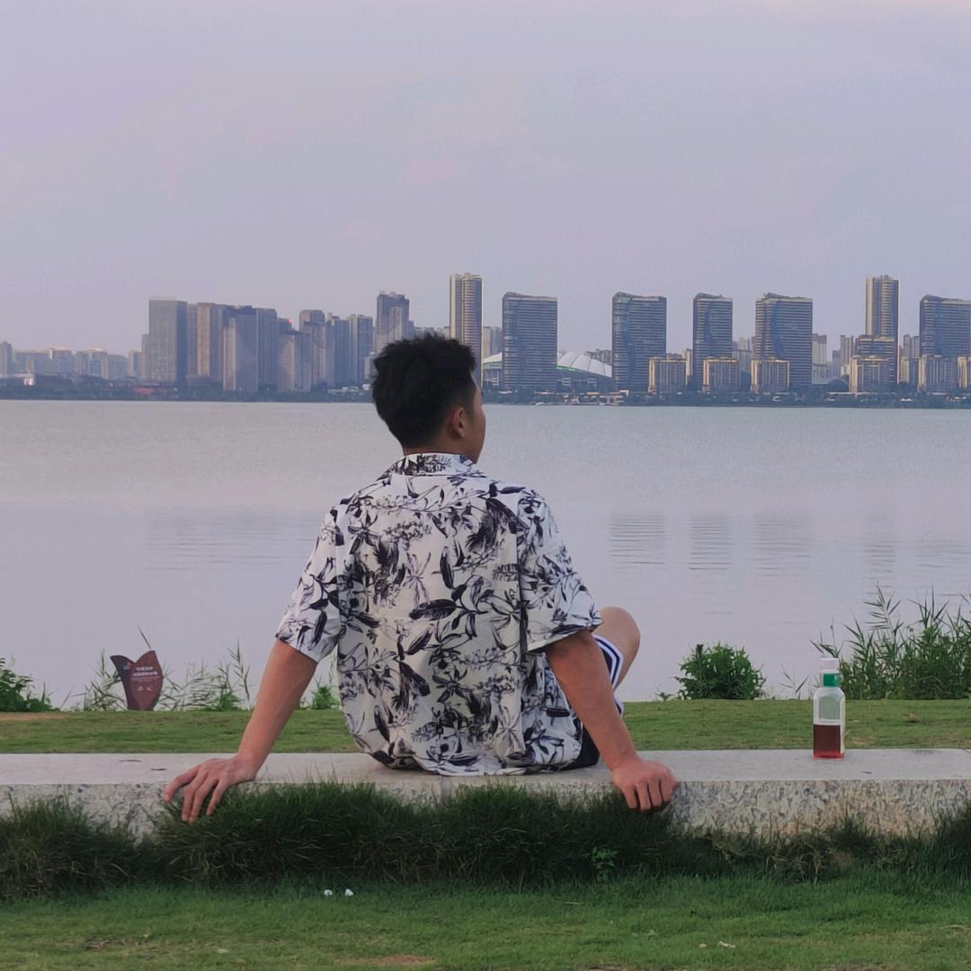 小李不太困
