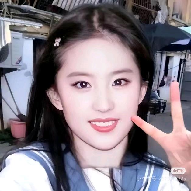 对着电视爆米花