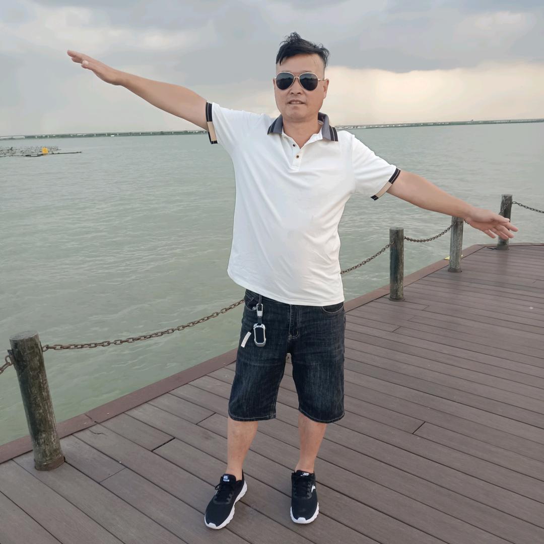 挖机出租，小胡，