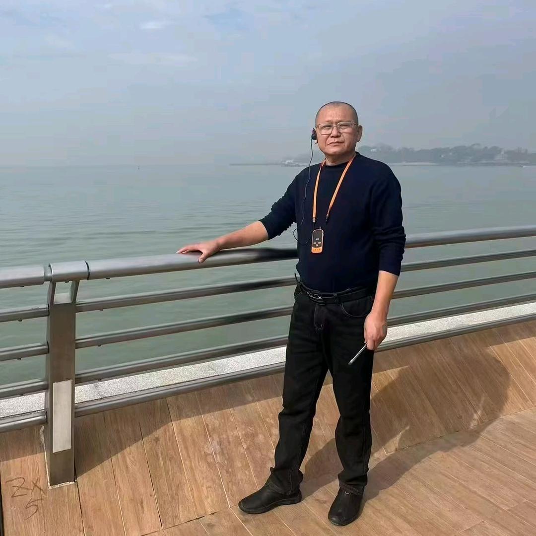 蚌埠市龙子湖区，石磊宠物用品店。