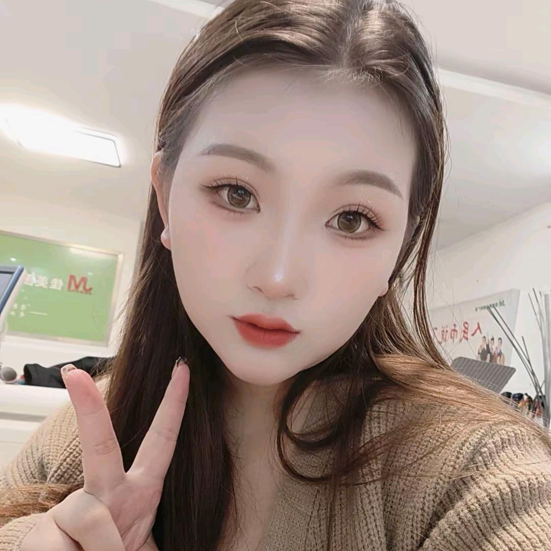 倪英🌸