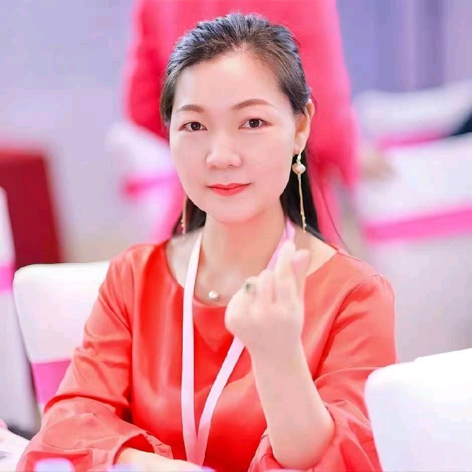 叫我艾美姐