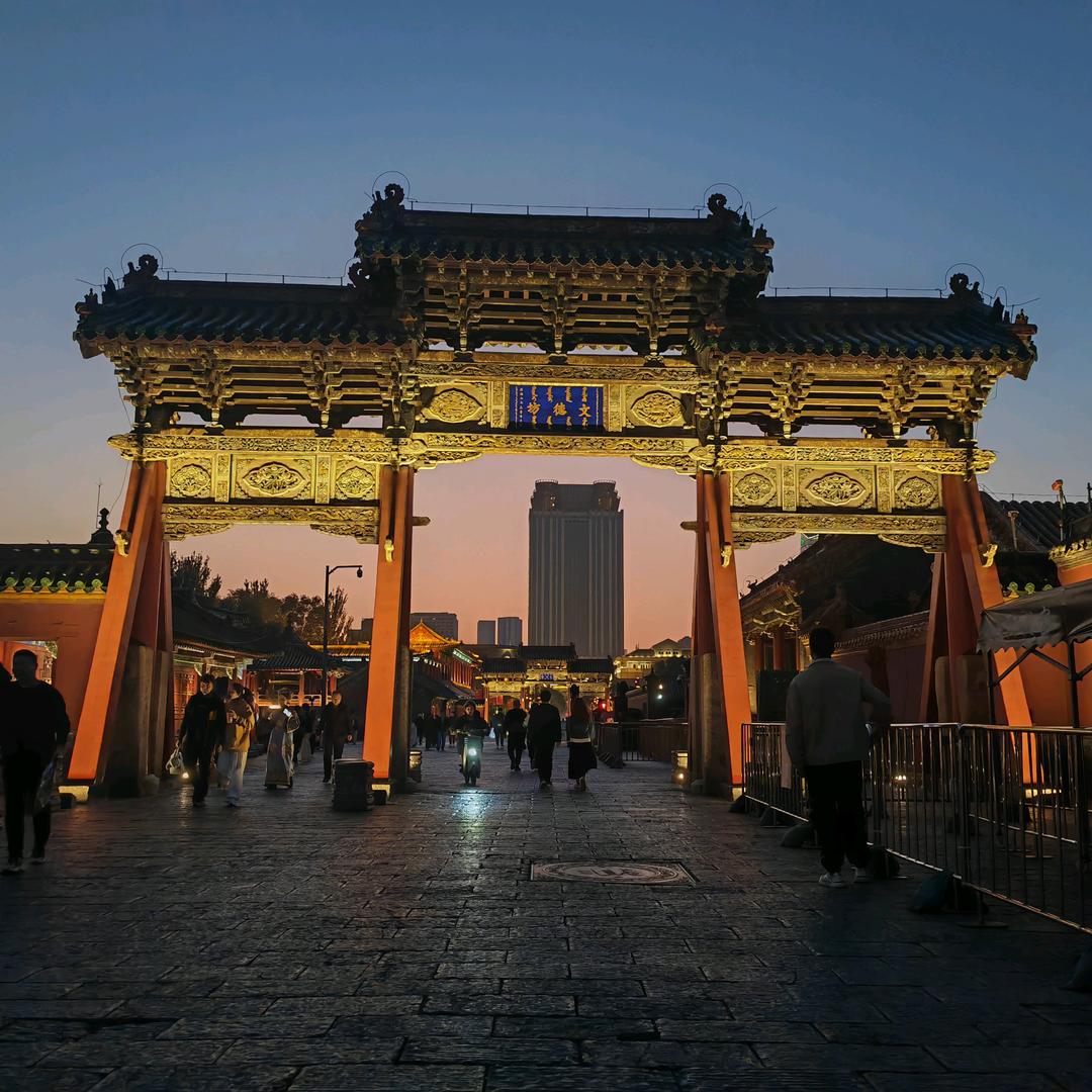 AAA建材王哥爱玩游戏头像