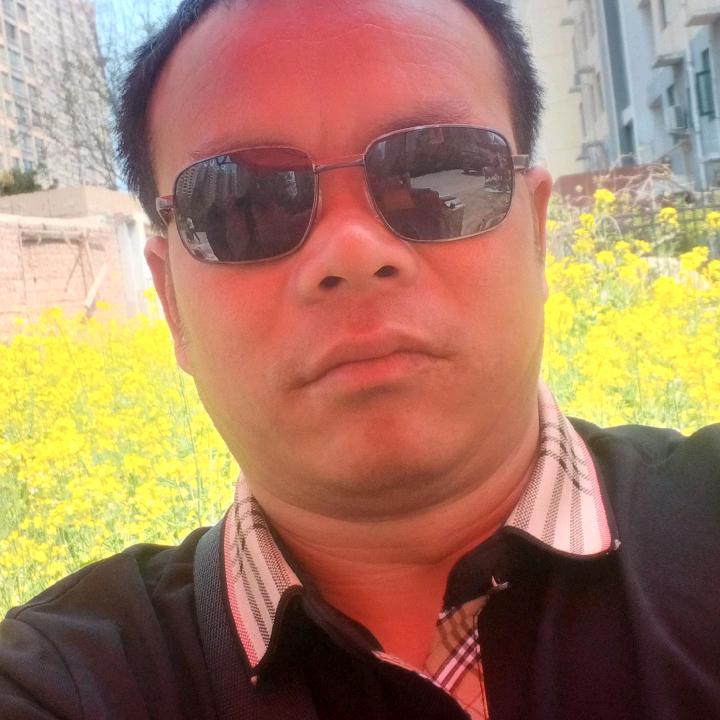 小张，日用品百货