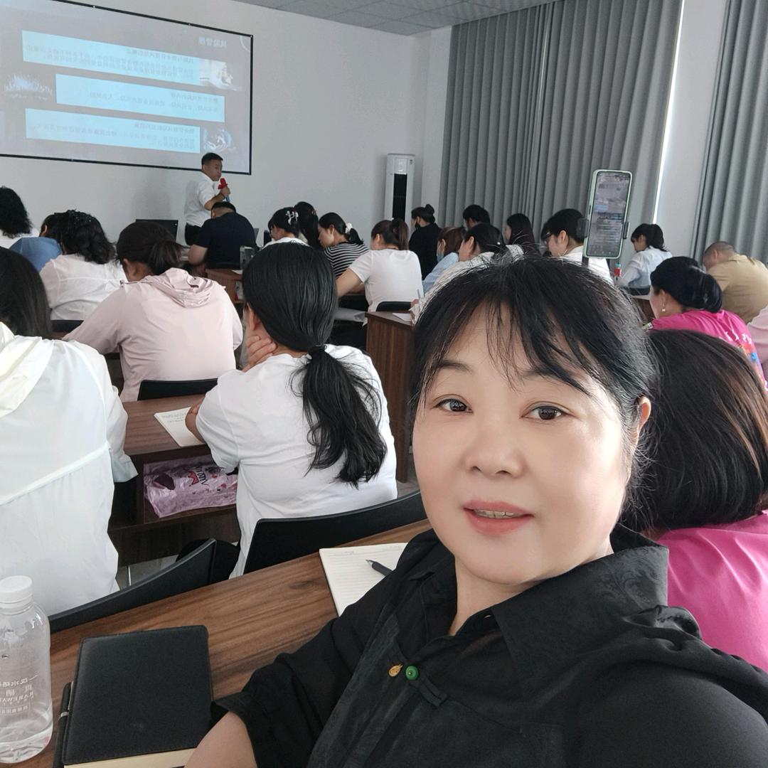 锋婷职业技能培训学校（云姐）