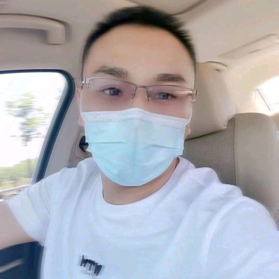 是阿亮啊！！！