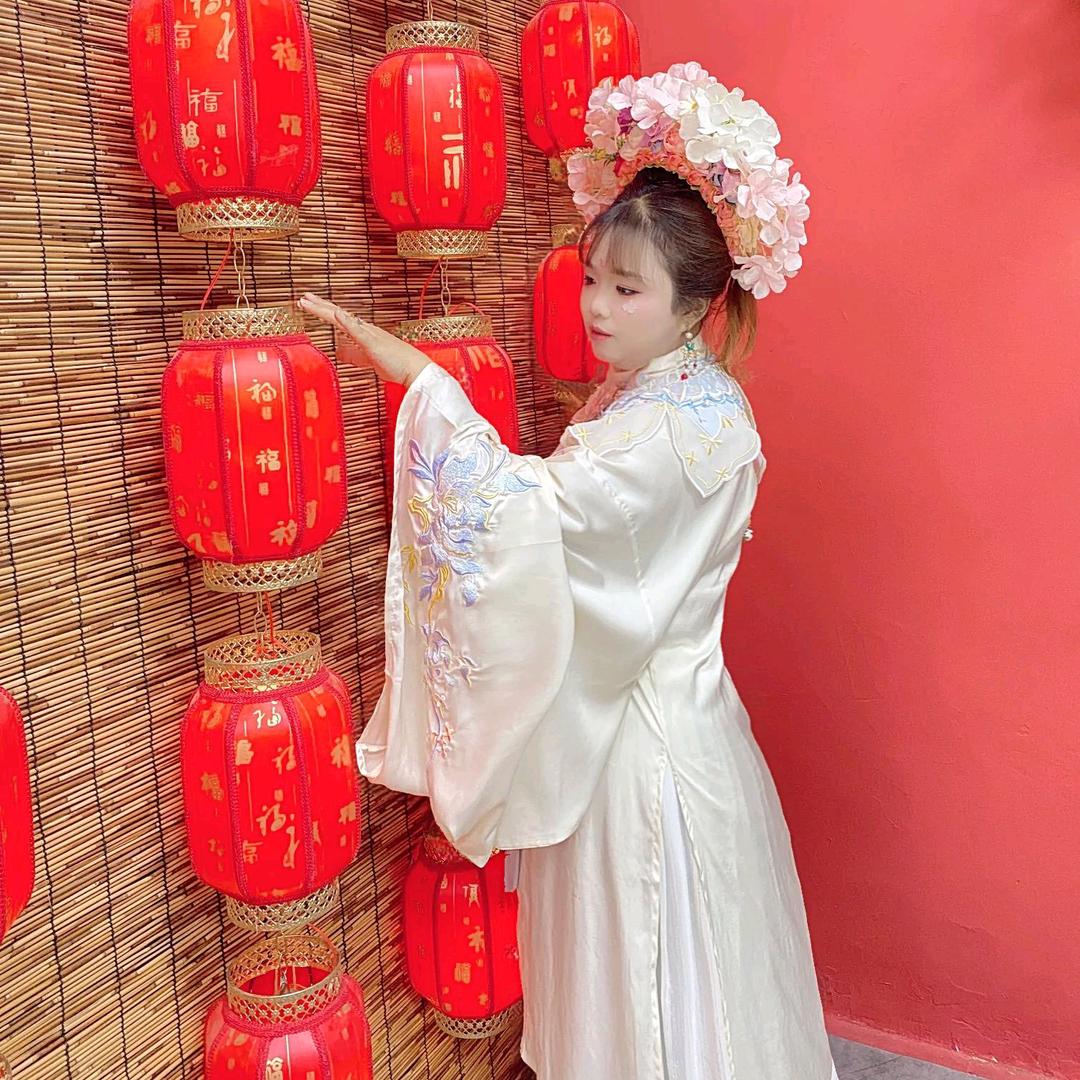 @এ᭄浅笑不语꧔ꦿ᭄: 💐