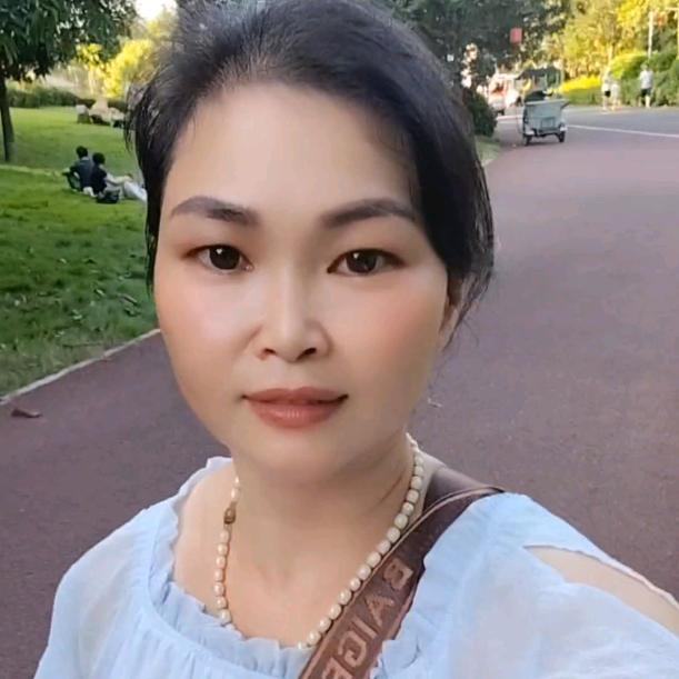 为了生活而努力