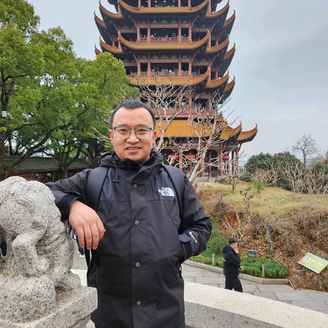 阿刁哥（可哪溜达）