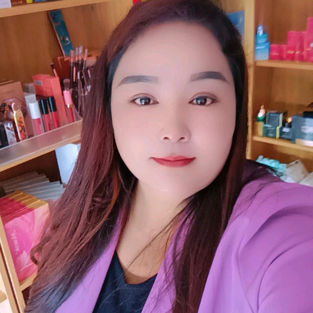 魅力名妆化妆品店