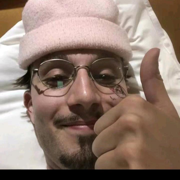 佛山. ⋆ ☆ ⋆ ★ ⋆ . · .